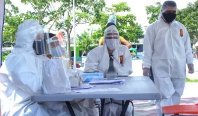 Atención médica en los cercos sanitarios de Soledad.