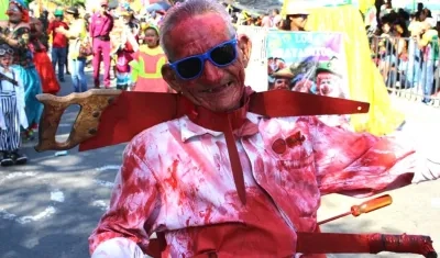 Antonio Fernández Güell, con su tradicional disfraz.