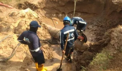 Operarios de la Triple A trabajarán desde las 3 de la tarde en la reparación del tubo.