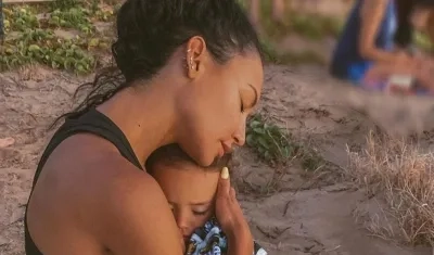 La actriz Naya Rivera y su hijo Josey.