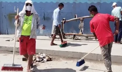 Personas haciendo el trabajo comunitario en el Suroriente.