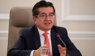 El Ministro de Salud, Fernando Ruiz.