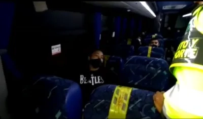 Bus de Transporte Especial inmovilizado en Simón Bolívar.