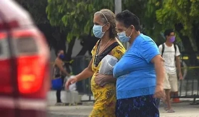 Mayores de 70 años podrán salir 2 horas al día a hacer ejercicios.