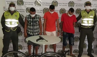 Los tres capturados.