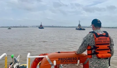 Los dos remolcadores nacionales.