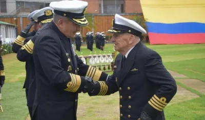 Capitán de Navío Luis Felipe Mantilla.