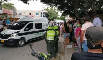 La Policía llegó al lugar de los hechos.