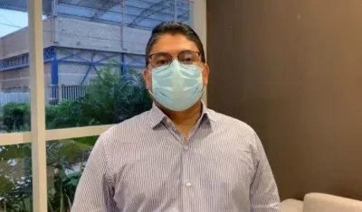 El secretario de Salud, Humberto Mendoza.