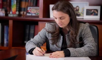 Karen Abudinen,  ministra de Tecnologías de la Información y las Comunicaciones.