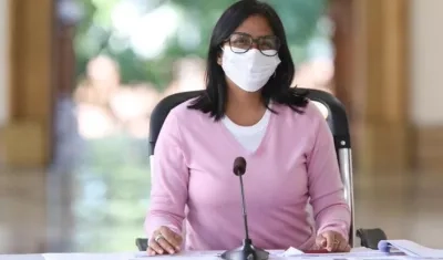 Delcy Rodríguez,  vicepresidenta ejecutiva.