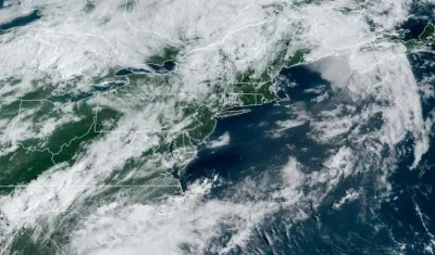 'Isaías' aproximándose a las Carolinas.