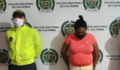 Los dos capturados en el operativo.