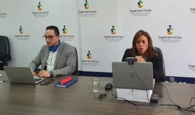 La Superservicios, Natasha Avendaño, revelando los detalles.