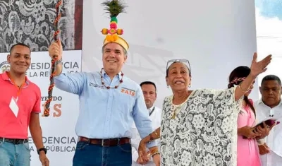 El Presidente Iván Duque y 'Mama Franca'.