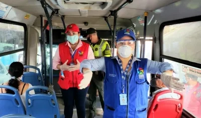 Operativos del Área Metropolitana en los buses urbanos.