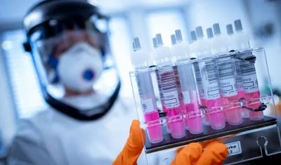 La comunidad científica baraja dos hipótesis fundamentales para explicar el daño multiorgánico en los pacientes más graves de Covid-19. 