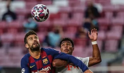 Gerard Piqué en el partido ante el Bayern.