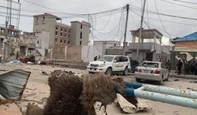 Primero explotó un carro bomba antes de la incursión armada.