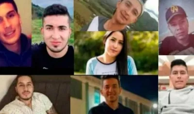 Los ocho jóvenes asesinados.