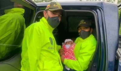 Personal del Gaula rescata a niña en Rotinet.