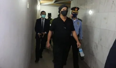 Ronaldinho llegando al Palacio de Justicia.