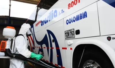 Pasajeros deben presentarse una hora antes para protocolo de bioseguridad.