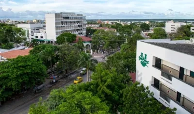 Panorámica de las sedes 1 y 2 de la Unisimón, en Barranquilla. 