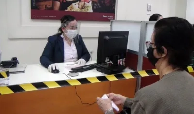 Los beneficiarios bancarizados recibirán los recursos a través de las 18 entidades financieras en las que tienen un producto activo. 