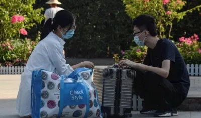 Estudiantes en el campus universitario de Wuhan, China.