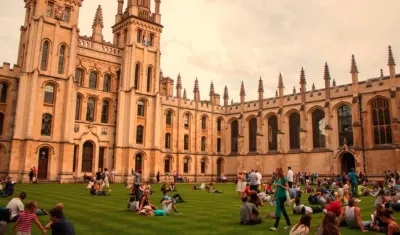 Universidad de Oxford.