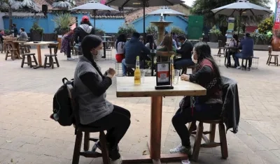 Imagen de los comensales.