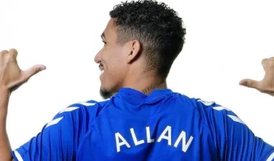 Allan con la camiseta del Everton.