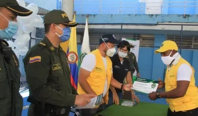 Certificación a Promotores de Convivencia.