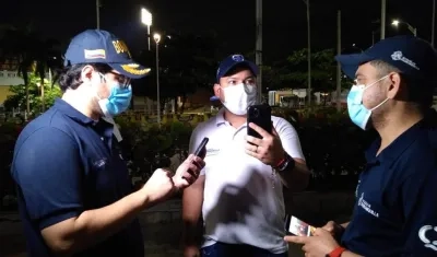 El Secretario de Gobierno Clemente Fajardo y el Director de la Oficina de Seguridad y Convivencia Nelson Patrón, durante los operativos.