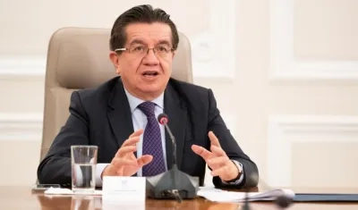 El Ministro de Salud, Fernando Ruiz.