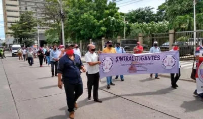 Plantón realizado en la mañana de este martes.