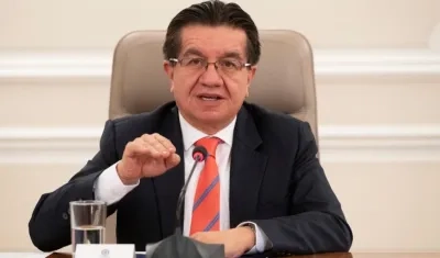 Fernando Ruiz, Ministro de Salud.