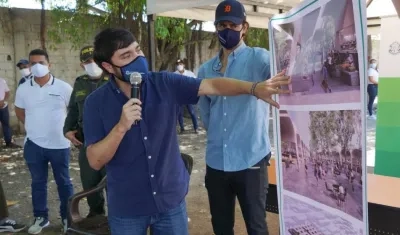 El Alcalde Jaime Pumarejo socializando el proyecto.