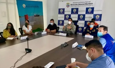 Reunión en la que se habló de la capacidad de carga de las playas del Atlántico.