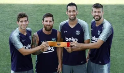 Sergi Roberto, Messi, Busquets y Piqué.