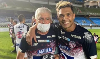 Julio Comesaña y Teófilo Gutiérrez. 