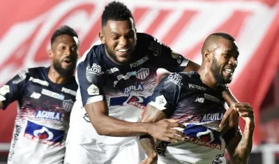 Miguel Borja, Freddy Hinestroza y Luis González estarían de titulares. 