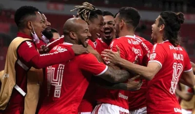 Celebración de jugadores de Internacional de Porto Alegre.