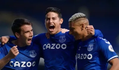 James Rodríguez celebra su anotación. 