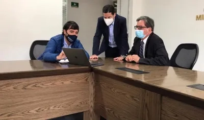 El Alcalde Jaime Pumarejo, el Ministro de Hacienda Alberto Carrasquilla y el Senador Mauricio Gómez.