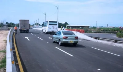 La nueva calzada a tres carriles.