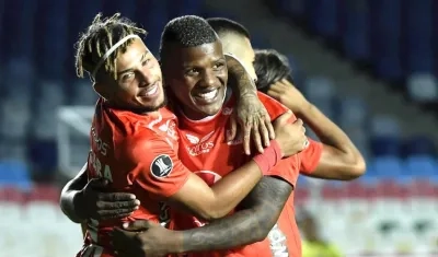 Duván Vergara celebrando la apertura del marcador de los americanos.