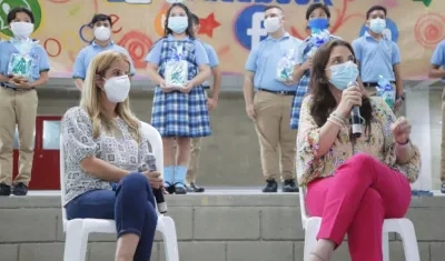 Gobernadora Elsa Noguera y Ministra Karen Abudinen.