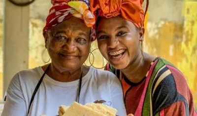 La dupla de abuela- nieta, de Miriam Cabarcas y Mayra Miranda.